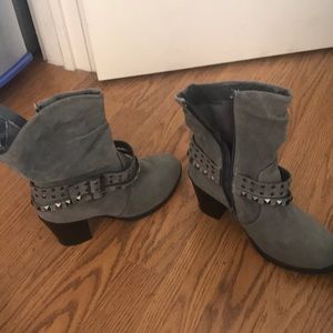 Heel boots